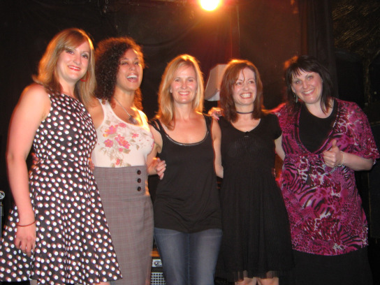 shes-listenting-toronto-ii-001